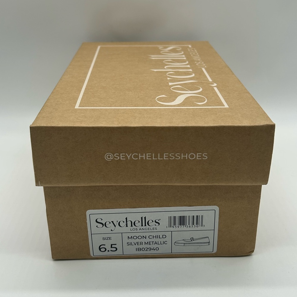 Seychelles Metallic Silver Loafers - Picture 10 of 11